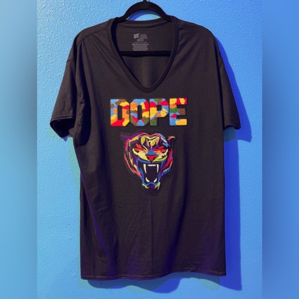DOPE BEAST V-Neck T-Shirt Men’s Size XL